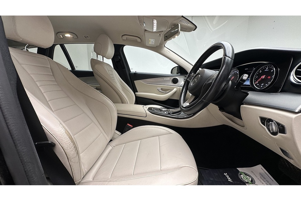 Mercedes-Benz E Class 2.0 E220d Amg Line G-tronic Euro 6 Ss White #21