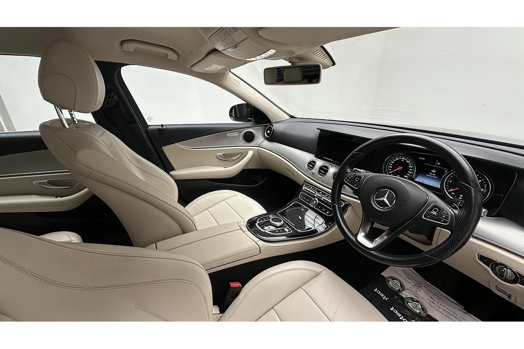 Mercedes-Benz E Class 2.0 E220d Amg Line G-tronic Euro 6 Ss White #22