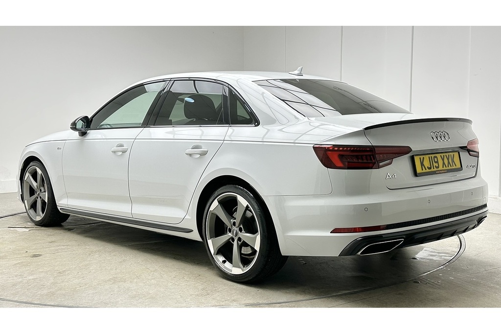 Audi A4 Tdi Black Edition White #5