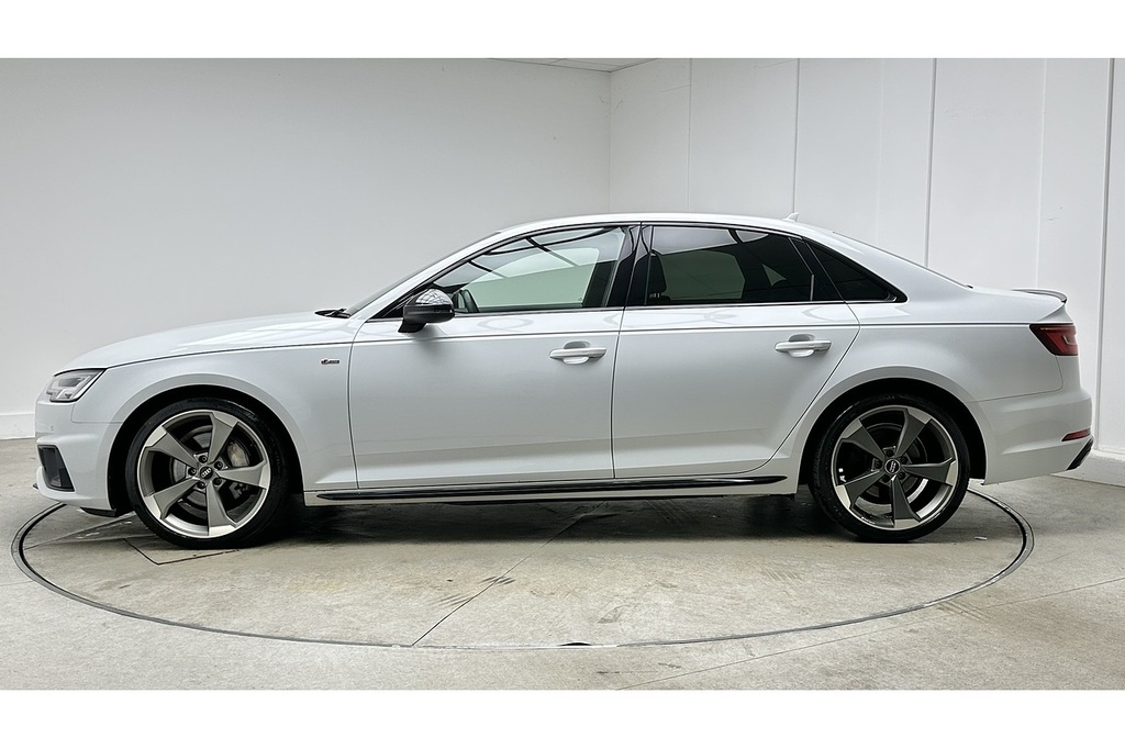 Audi A4 Tdi Black Edition White #6