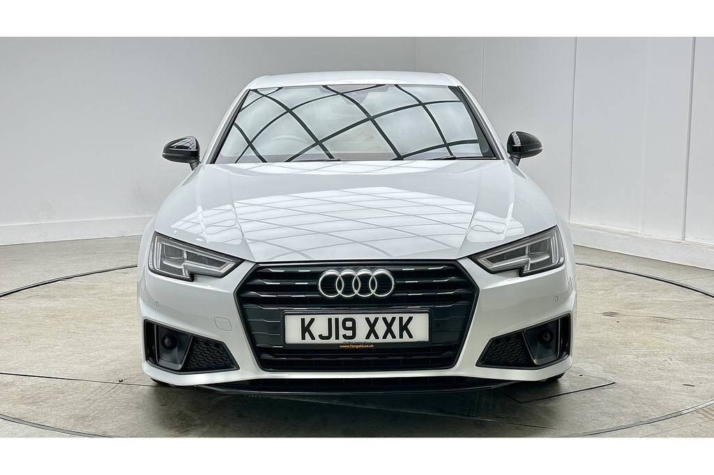 Audi A4 Tdi Black Edition White #3