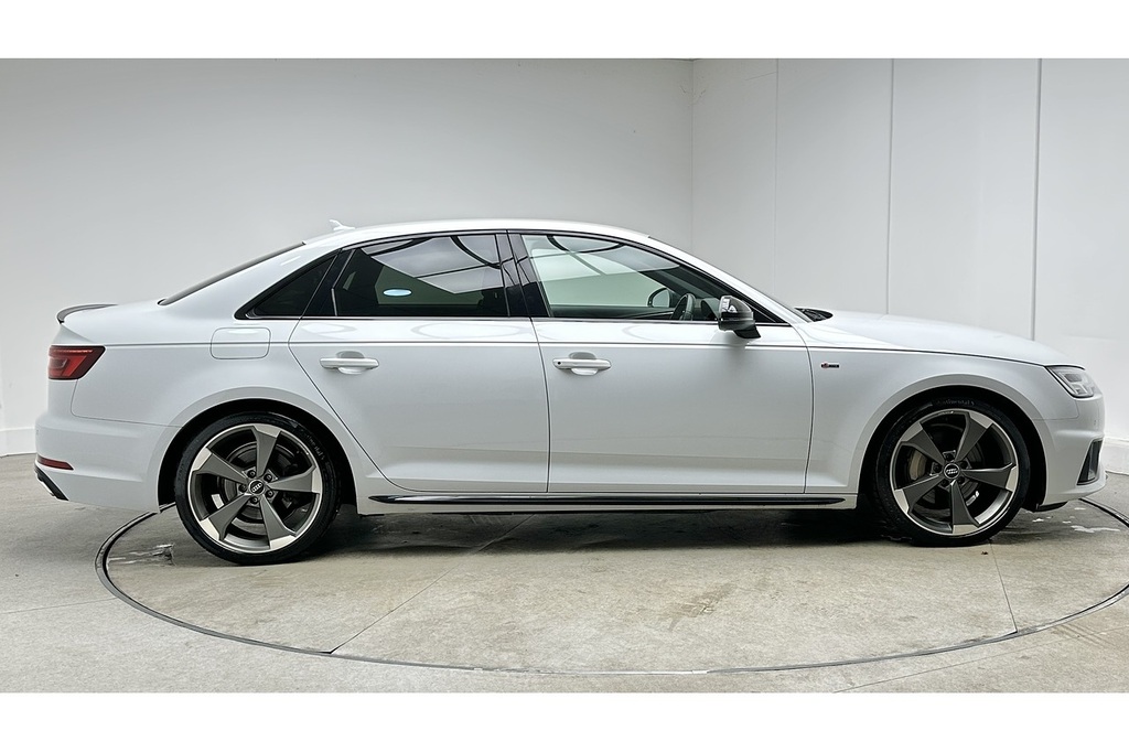 Audi A4 Tdi Black Edition White #4