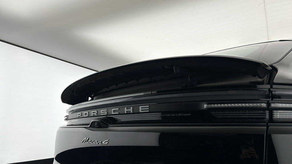 Porsche Macan 100Kwh 4 Suv 4Wd 408 Ps Black #6