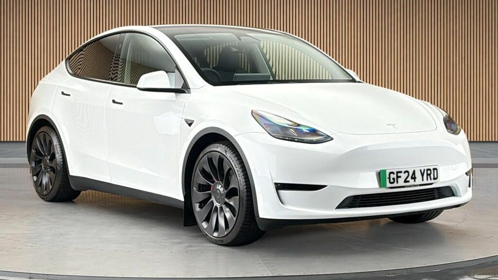 Tesla Model Y Dual Motor Performance Suv 4Wd White