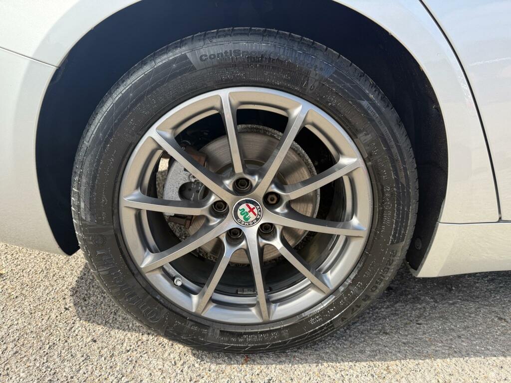 Alfa Romeo Giulia 2.0 Tb 280 Veloce White #150