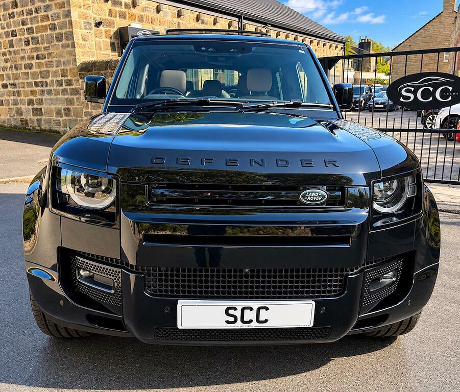 Land Rover Defender 110 X-dynamic Hse Black #2