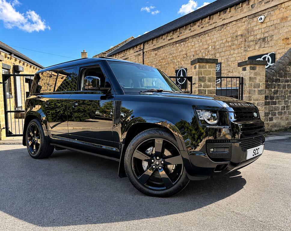Land Rover Defender 110 X-dynamic Hse Black