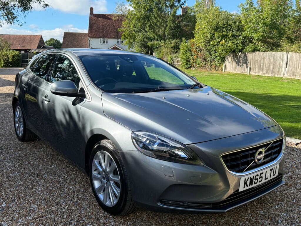 Volvo V40 D2 118Bhp R-design - Heated Seats Red #7