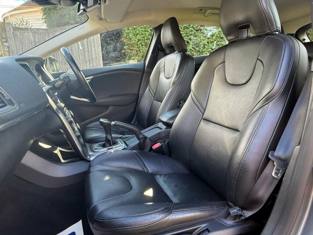 Volvo V40 D2 118Bhp R-design - Heated Seats Red #10