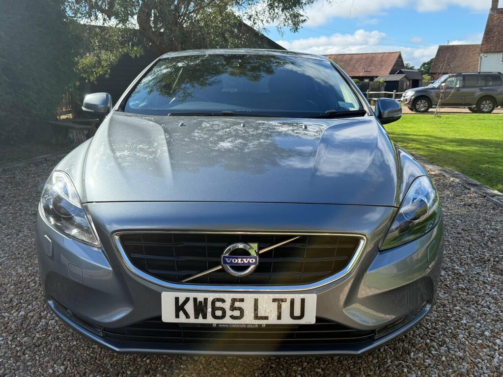 Volvo V40 D2 118Bhp R-design - Heated Seats Red #8