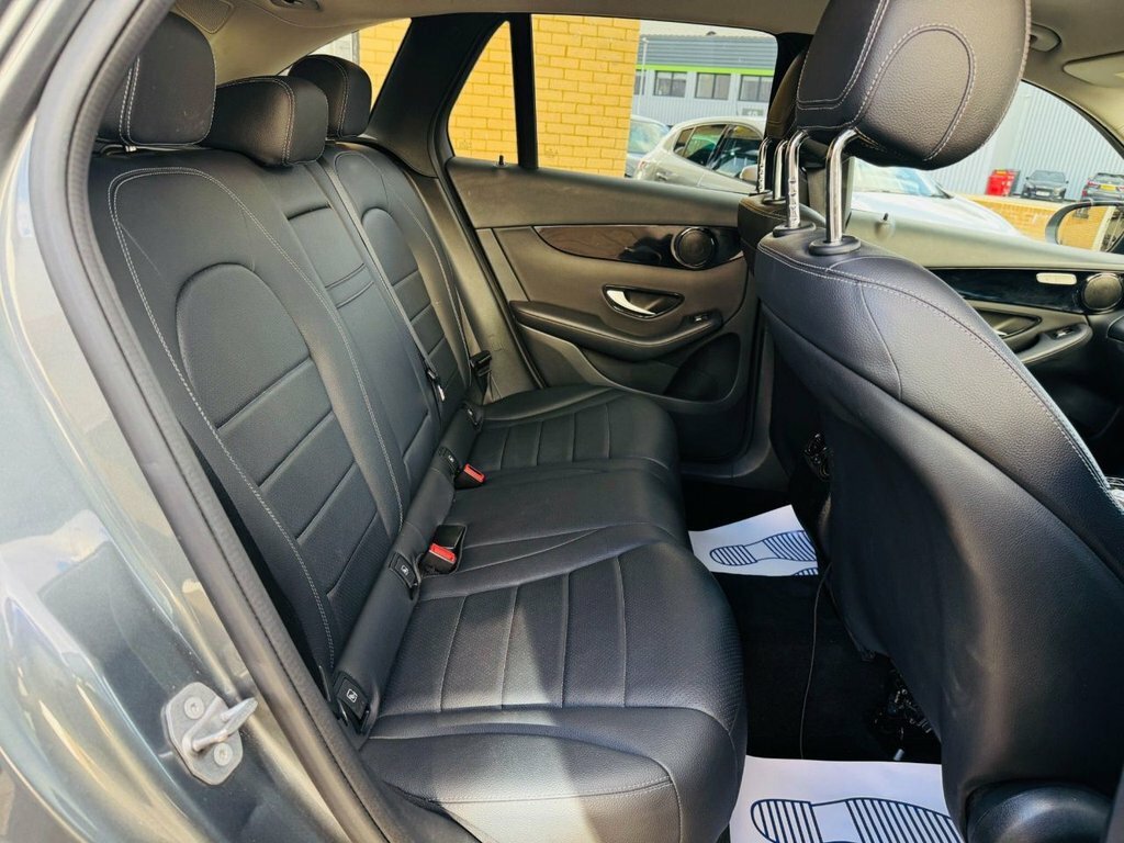 Mercedes-Benz GLC Class Glc 220 D 4Matic Amg Line Premium White #14