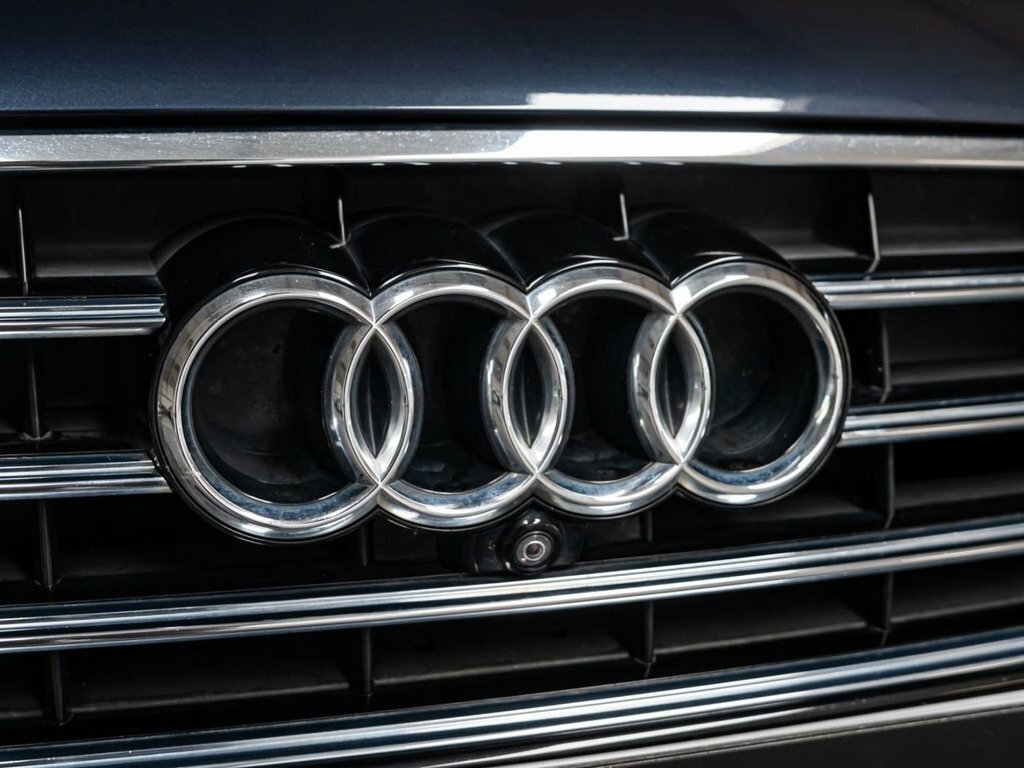 Audi A8 3L Sport Executive Blue #4