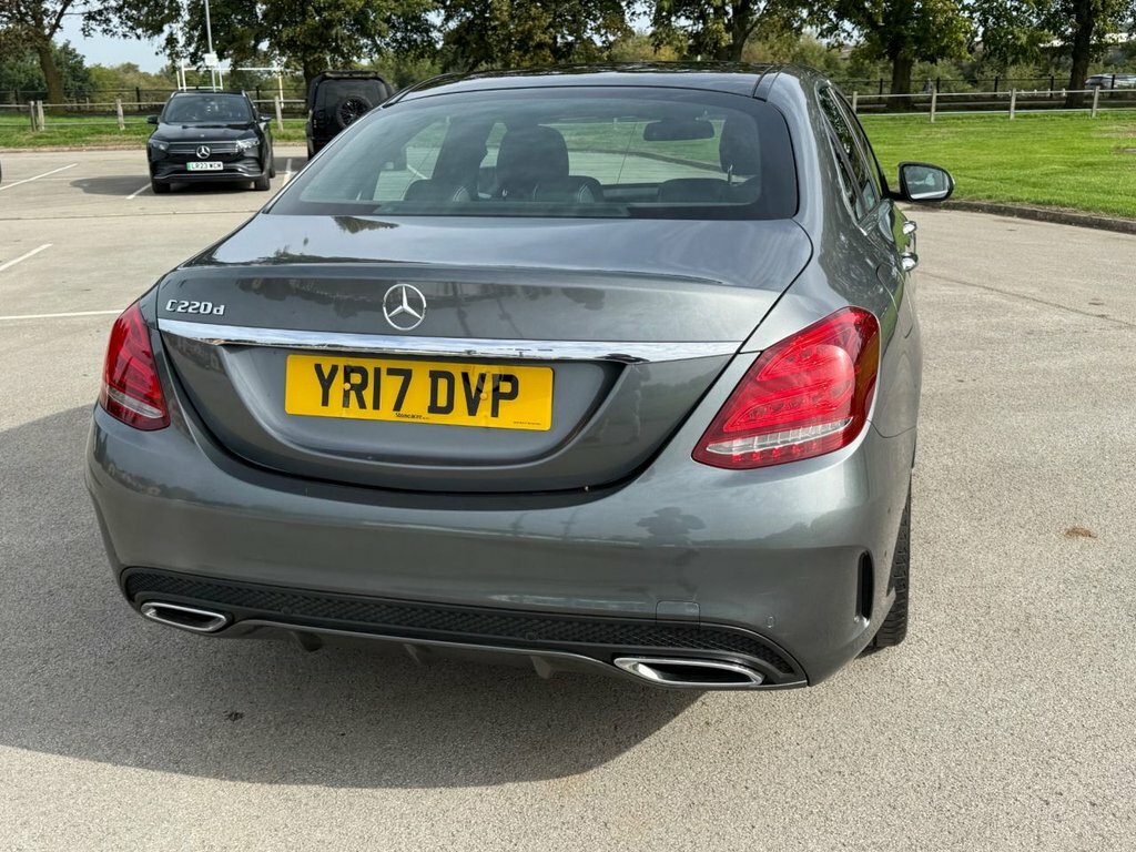 Mercedes-Benz C Class 2017 4.0 Amg C 63 S Premium 503 Bhp White #35