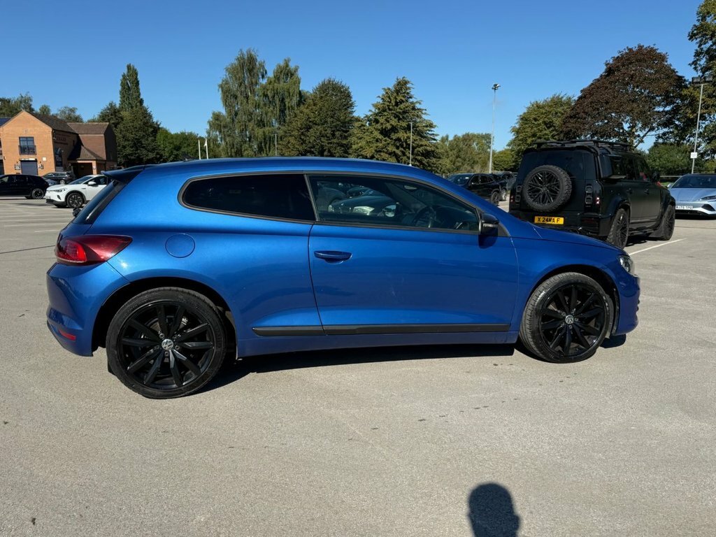 Volkswagen Scirocco 2L Gt Black Edition Blue #4