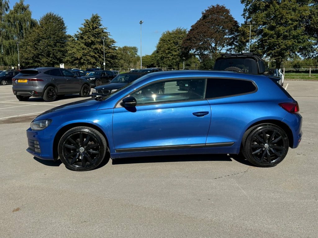 Volkswagen Scirocco 2L Gt Black Edition Blue #5