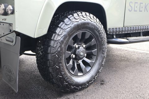 Land Rover Defender 90 Other Td Hard Top 2016 Green #17