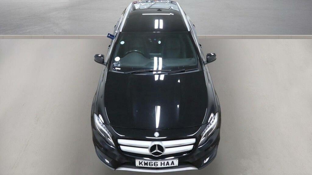 Mercedes-Benz GLA Class Gla 250 4Matic Amg Line Premium Plus Black #7
