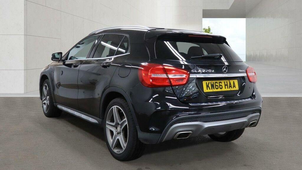 Mercedes-Benz GLA Class 2.1 Gla220d Amg Line Premium 7G-dct 4Matic Euro Black #3