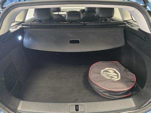 MG 1100 61.1Kwh Excite Long Range Estate Red #12
