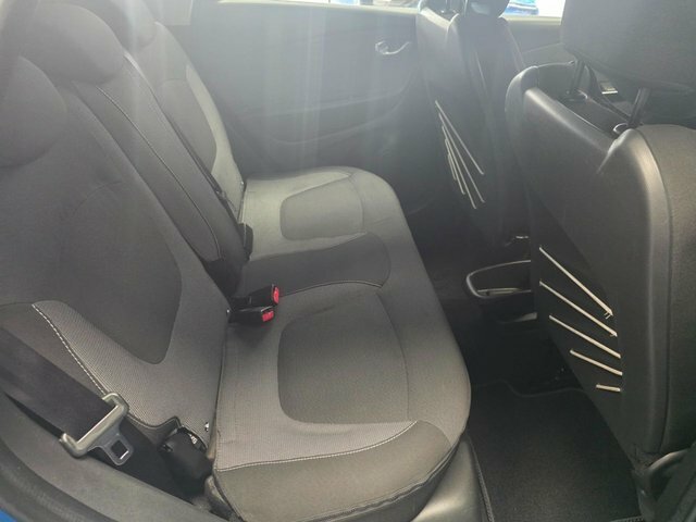 Renault Captur 0.9 Tce 90 Signature Nav Red #19
