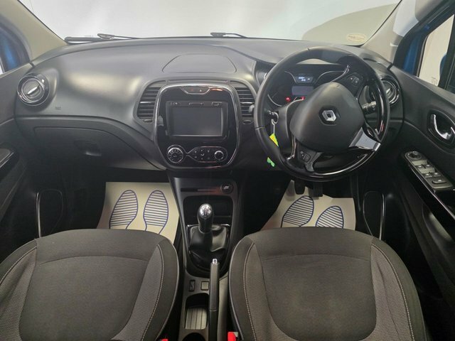 Renault Captur 0.9 Tce 90 Signature Nav Red #20