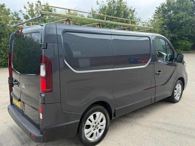 Nissan Primastar 2.0 Dci 28 Tekna Panel Van L1 H1 Grey #3