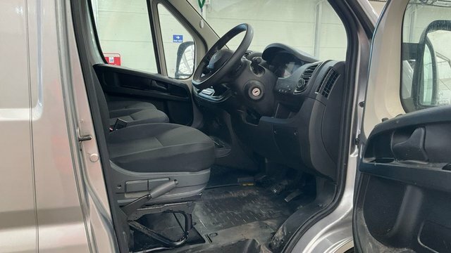 Citroen Relay Bluehdi 35 Enterprise Edition White #2