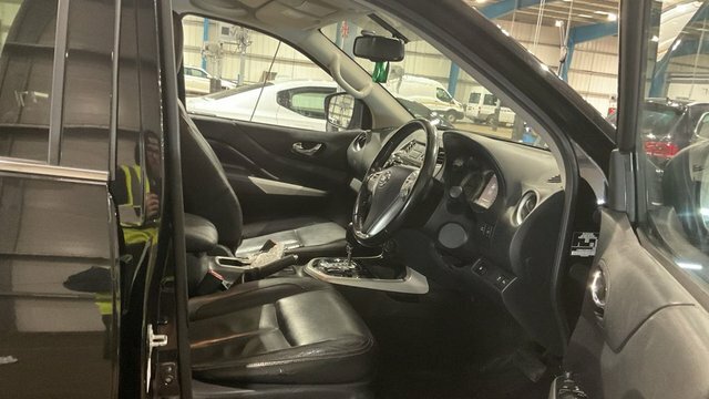 Nissan Navara Dci Tekna Pickup Double Black #4