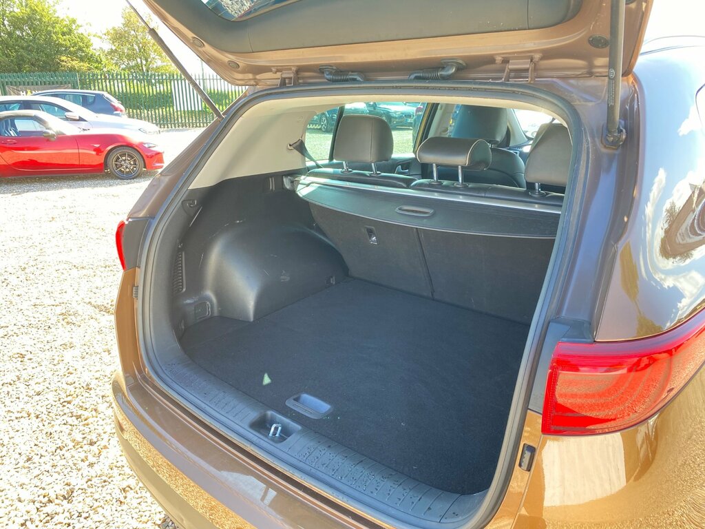 Kia Sportage 1.6 Crdi Isg 4 White #7