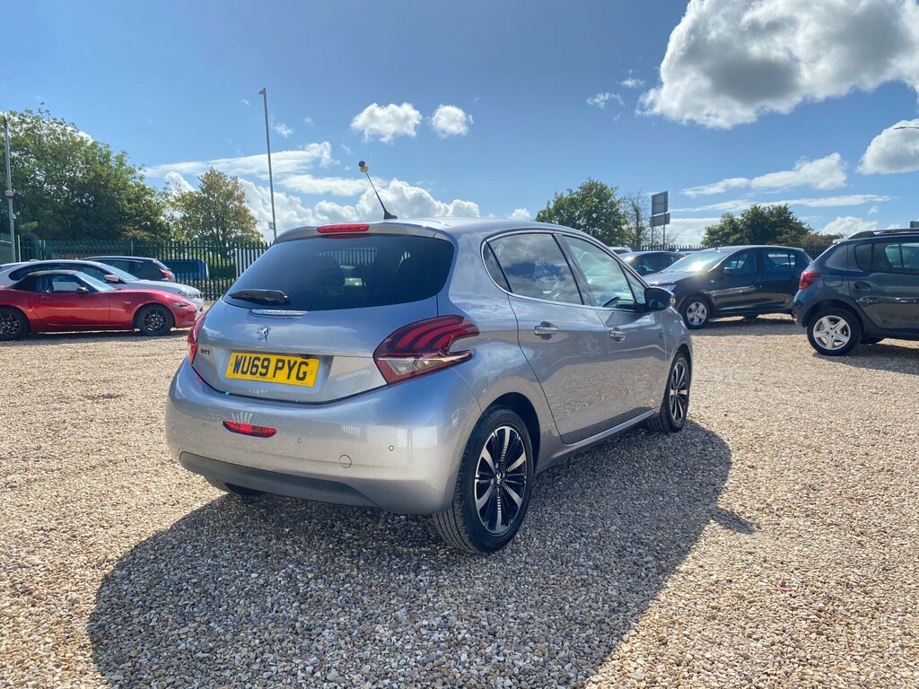 Peugeot 208 1.2 Puretech 82 Tech Edition Start Stop 2019 Grey #10