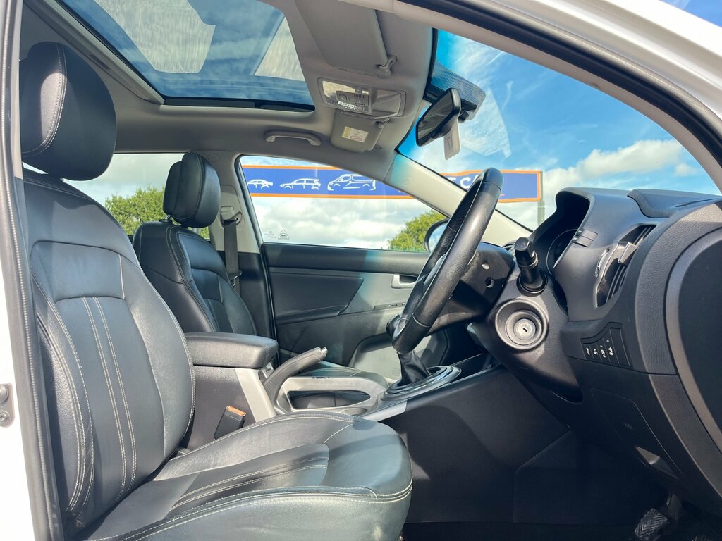 Kia Sportage 2.0 Crdi Kx-4 White #24