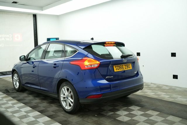 Ford Focus 1.0T Ecoboost Titanium X Euro 6 Ss White #2