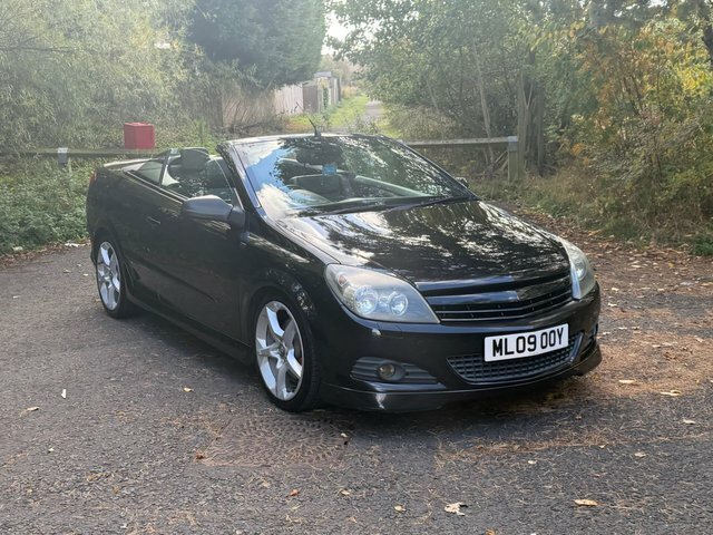 Vauxhall Astra 2009 1.9 Td Exclusiv Exterior Pack Twin Top Di Black #2