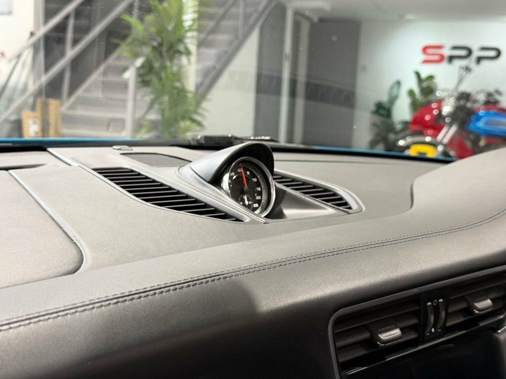 Porsche 911 Targa 4 Gts 4Wd #23