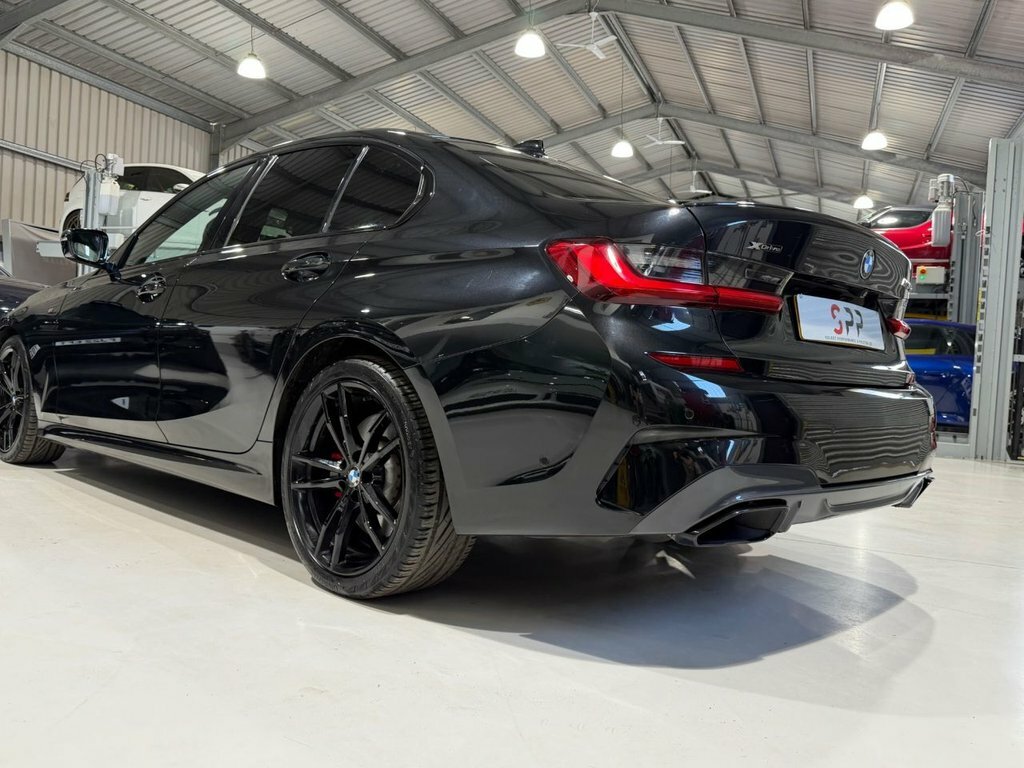 BMW 3 Series 3.0 M340d Mht Saloon Hybrid Xdrive Black #3