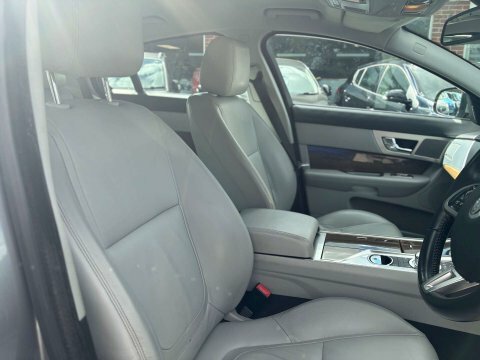Jaguar XF 2.2 D Premium Luxury 190 Bhp Silver #10