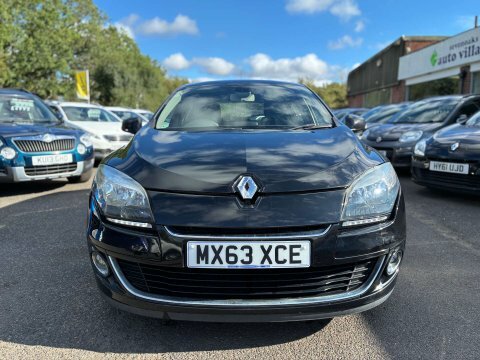 Renault Megane 1.5 Dci Dynamique Black #2