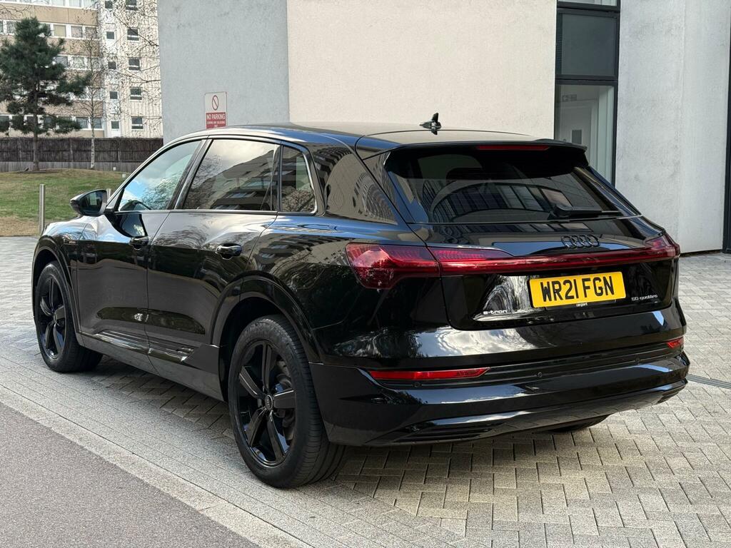 Audi E-tron Technik Black #3