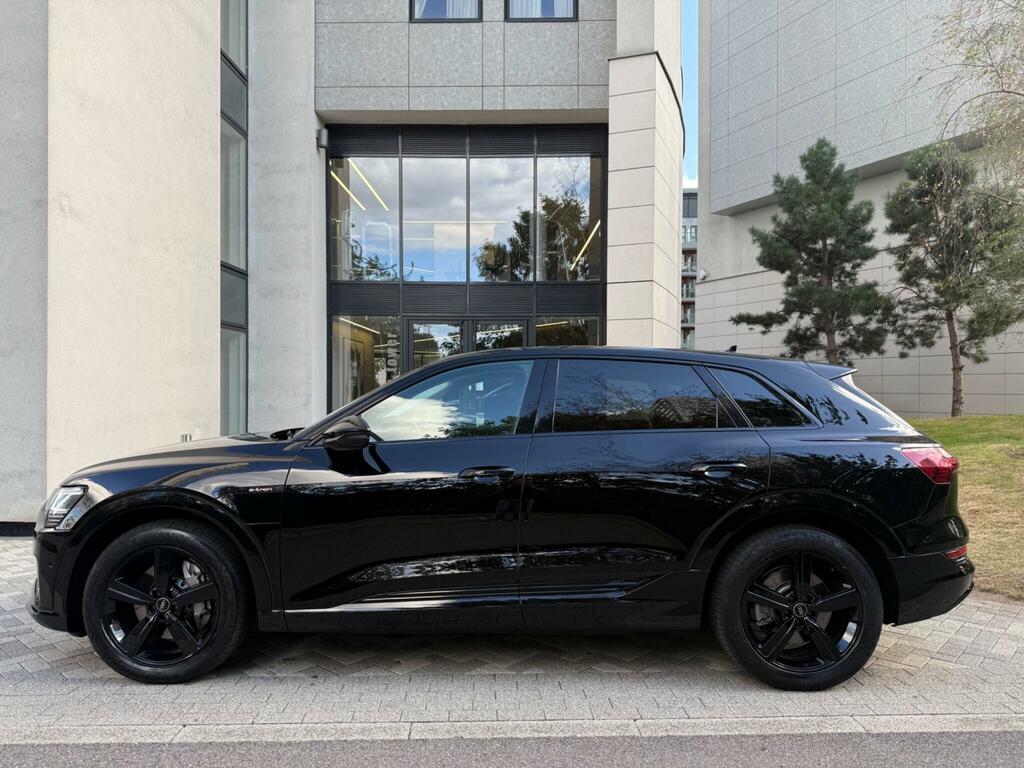 Audi E-tron Technik Black #5