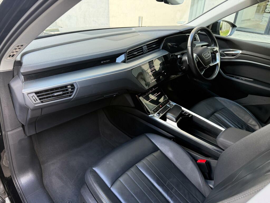 Audi E-tron Technik Black #2