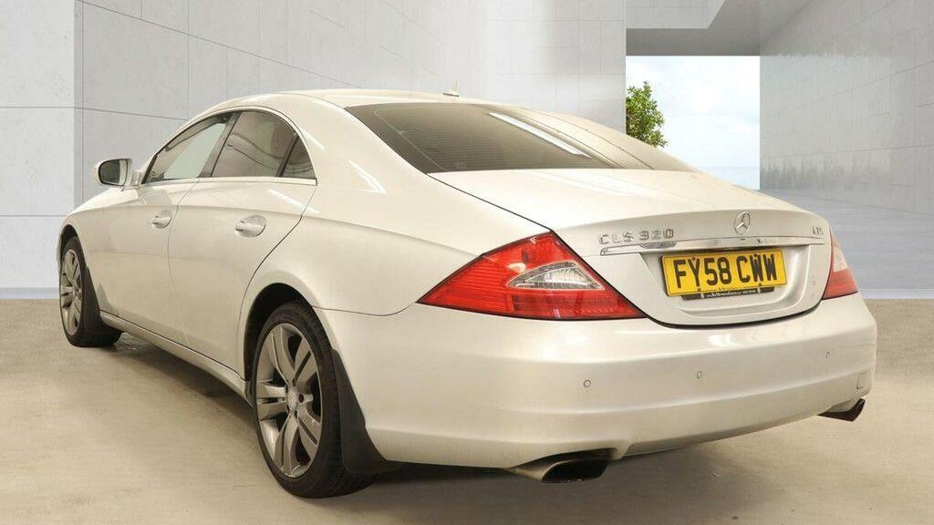 Mercedes-Benz CLS Saloon 3.0 Cls320 Cdi Coupe 7G-tronic 200858 Silver #3