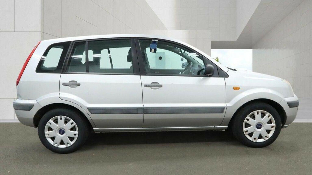 Ford Fusion Zetec Climate Silver #12