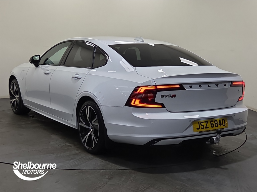 Volvo S90 S90 2.0H T8 Recharge 11.6Kwh R-design Saloon P White #2