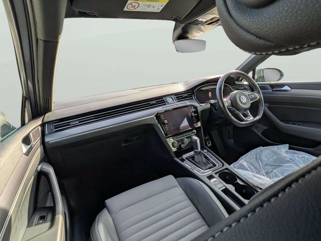 Volkswagen Passat Estate Black #11
