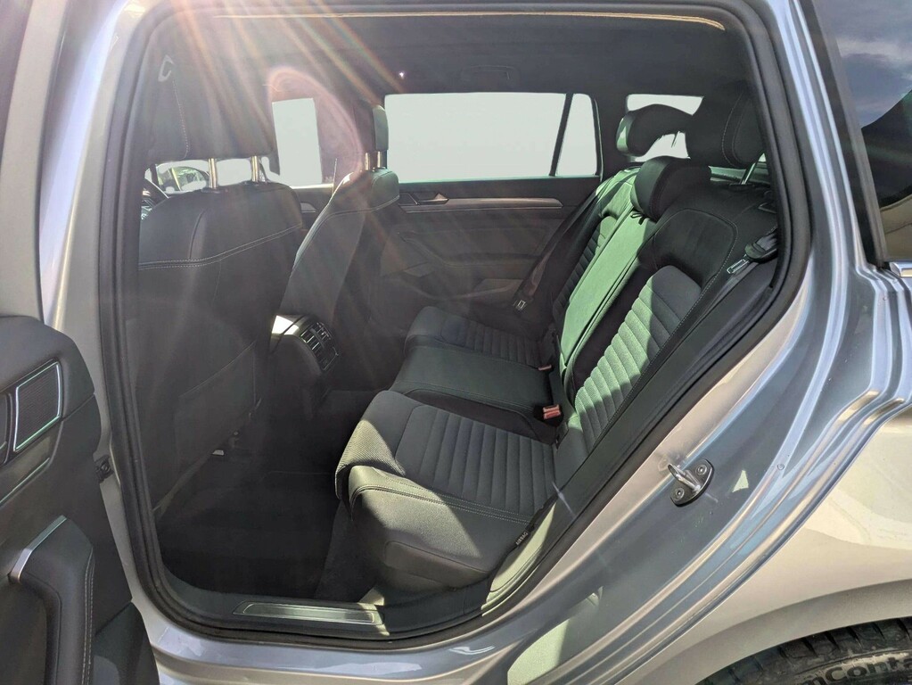 Volkswagen Passat Estate Black #13
