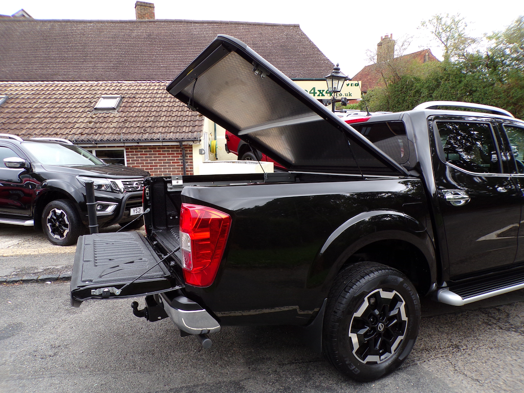Nissan Navara 2.3 Dci Tekna Pickup Double Cab Black #5