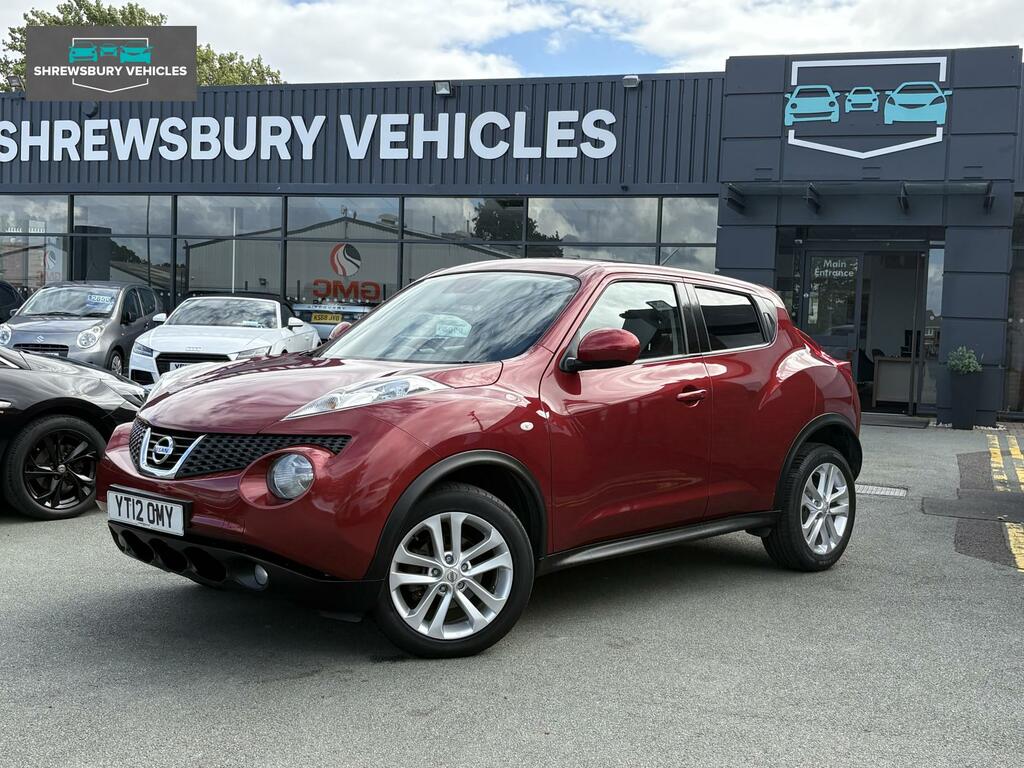 Nissan Juke Tekna Red #3