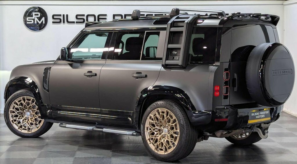 Land Rover Defender 2.0 Defender Hse D 4Wd LJ70YJW Green #2