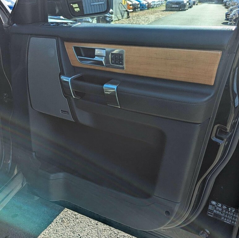 Land Rover Discovery 4 Sd V6 Hse Black #9