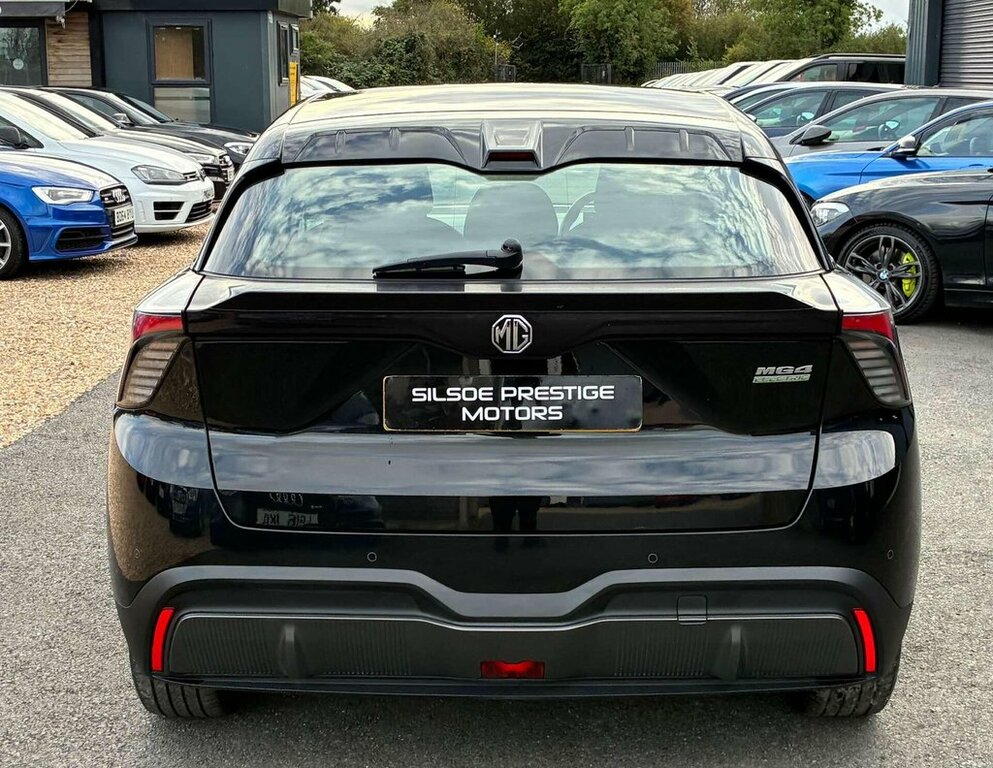 MG MG4 64Kwh Se Long Range Hatchback 2 Black #6